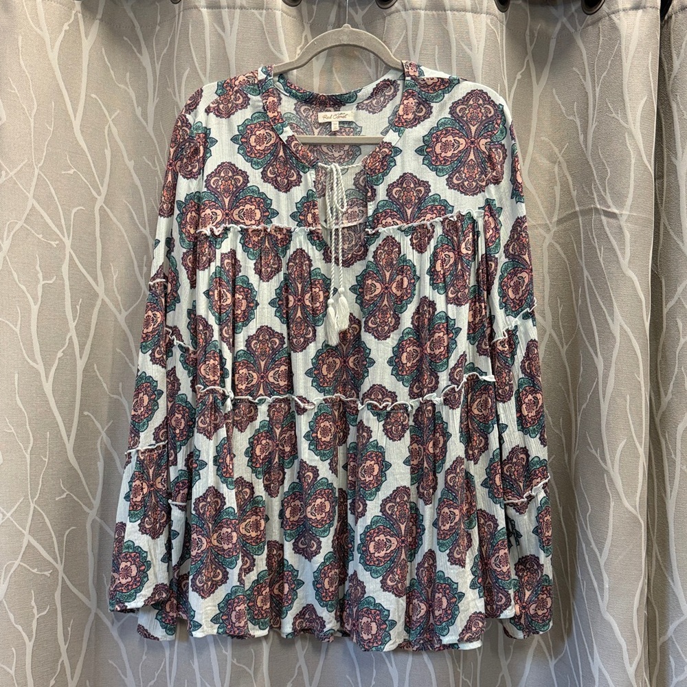 Red Camel Curvy Paisley Print Blouse in Peach & Mint Size 2X large bell sleeves